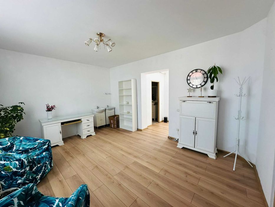 Închiriez cameră în Salon de înfrumusețare