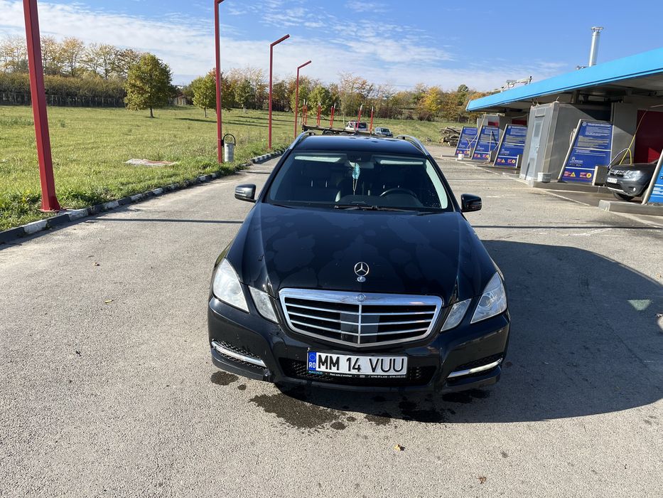 Vând  Mercedes E class