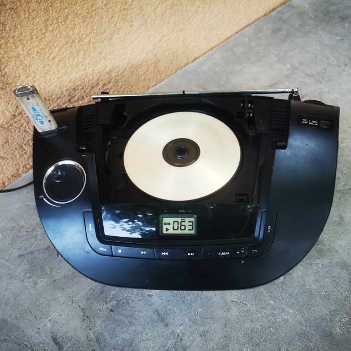 radio casetofon, mp3 cd player sistem audio boxe ceas trazistor etc
