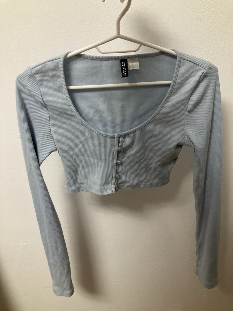 top baby blue hm cropped