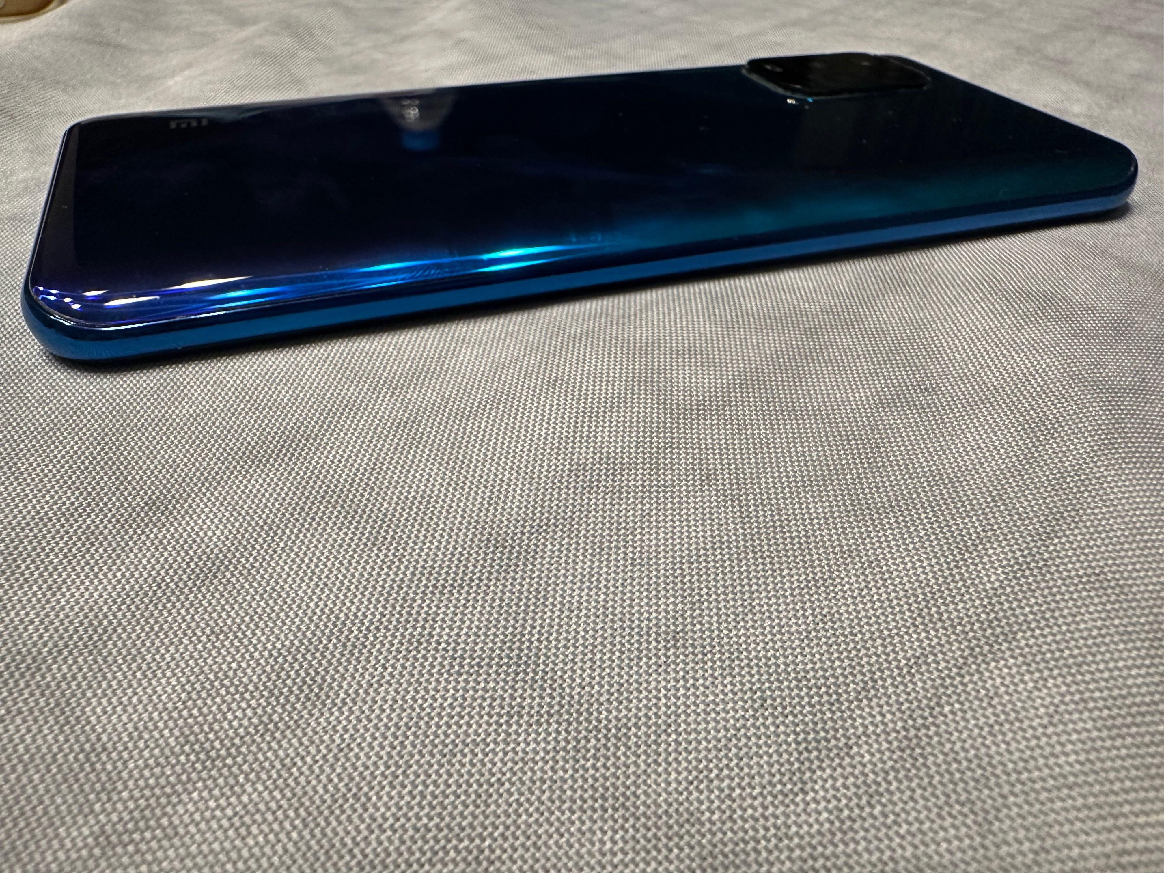 Продавам смартфон Mi 10 Lite 5G