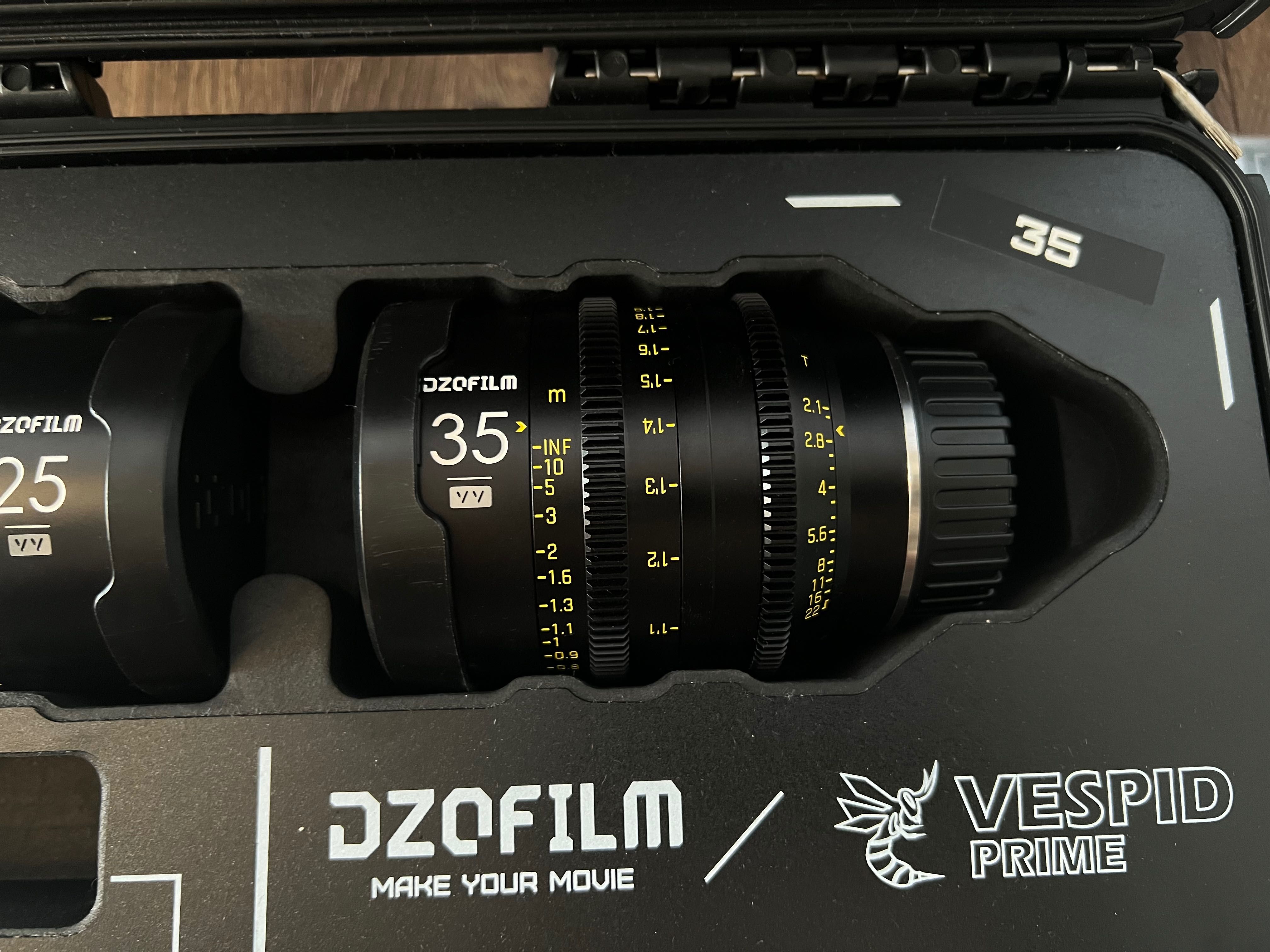 Кино обективи DZO Vespid Primes - 25мм, 35мм, 50мм.