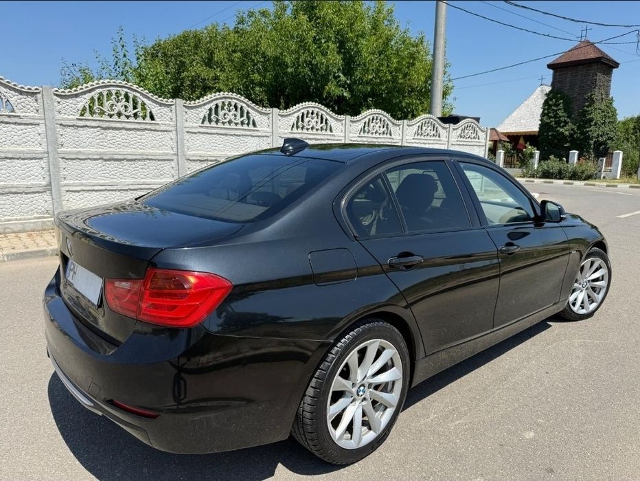 BMW F30 model 2014 2.0diesel