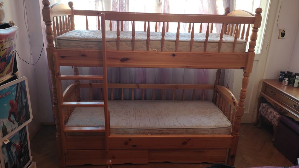 Детско двуетажно легло