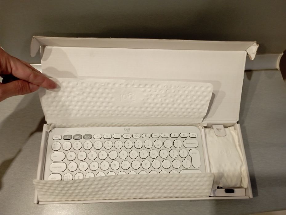 Клавиатура и мишка ново LOGITECH