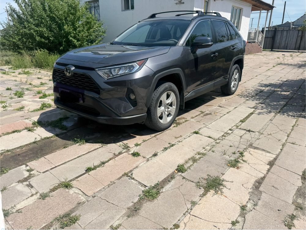 Toyota,   R A V 4