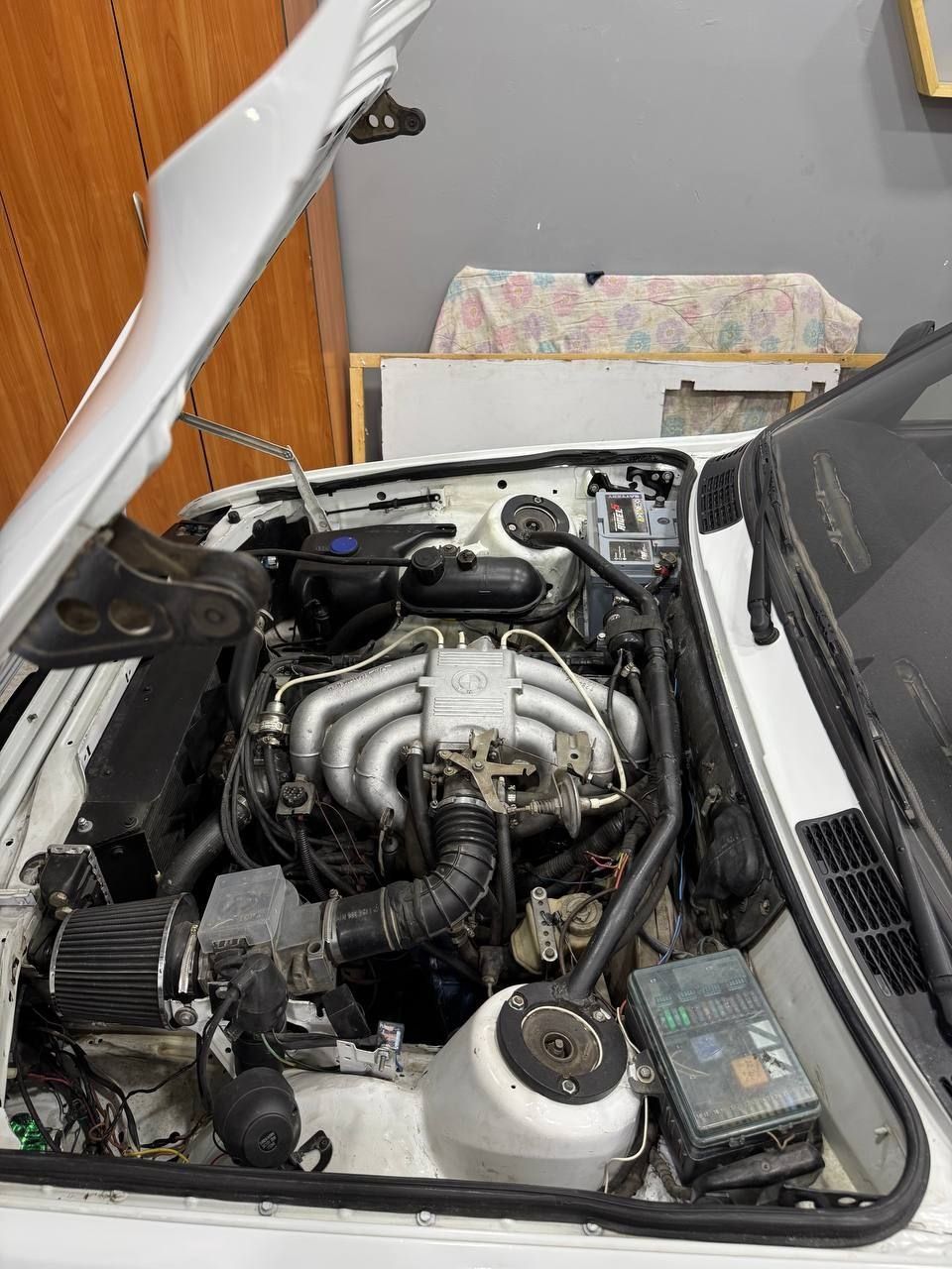 Продам BMW E30-купе (2 литра)
