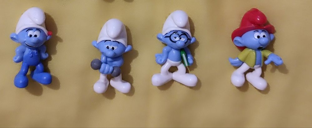 Set  4 ștrumfi  kaufland