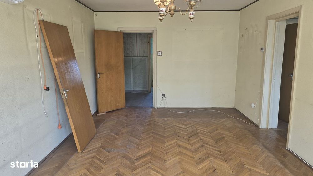 Vand apartament 3 camere decomandat in Deva, Titu Maiorescu, etaj 2,