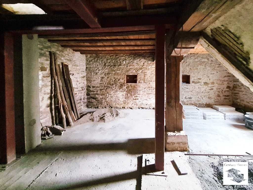 116190 Красива стара къща, с равен двор и кладенец, в с. Присово