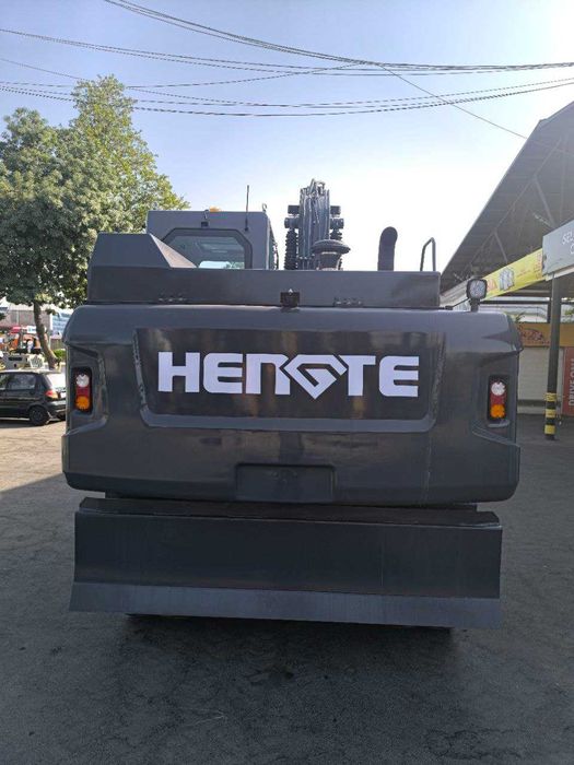 Экскаватор HENGTE модель HT160W Двигатель Сummins