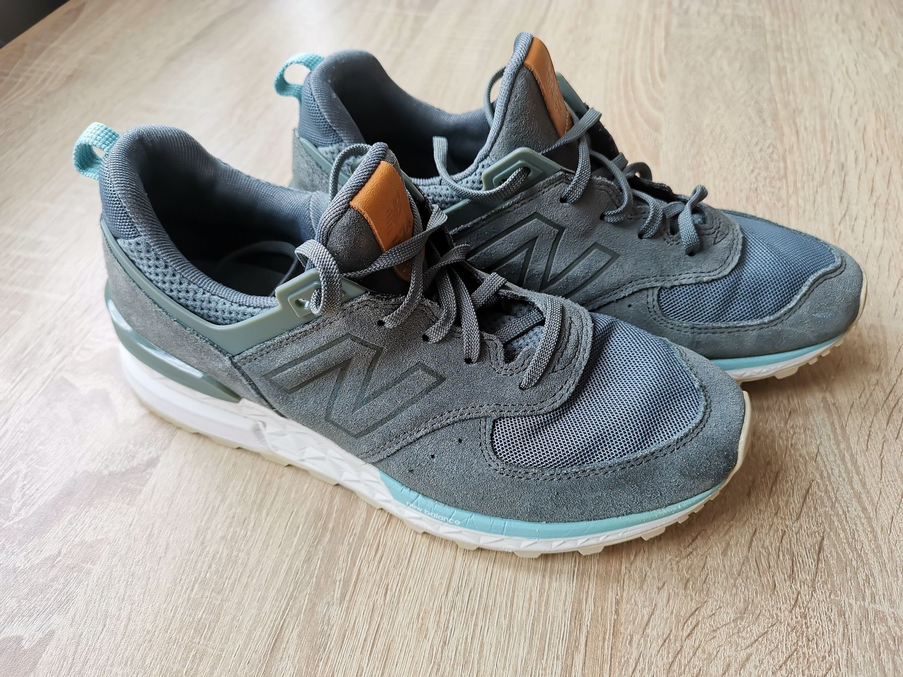 New Balance 574.