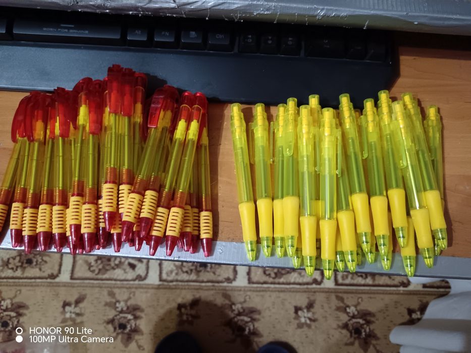 Pixuri și creion mecanic