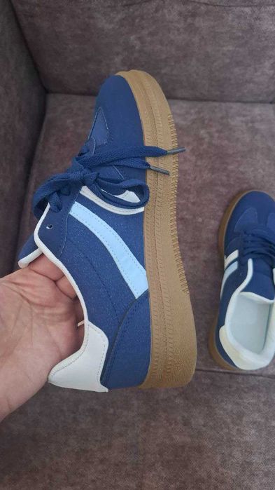 Кроссовки унисекс