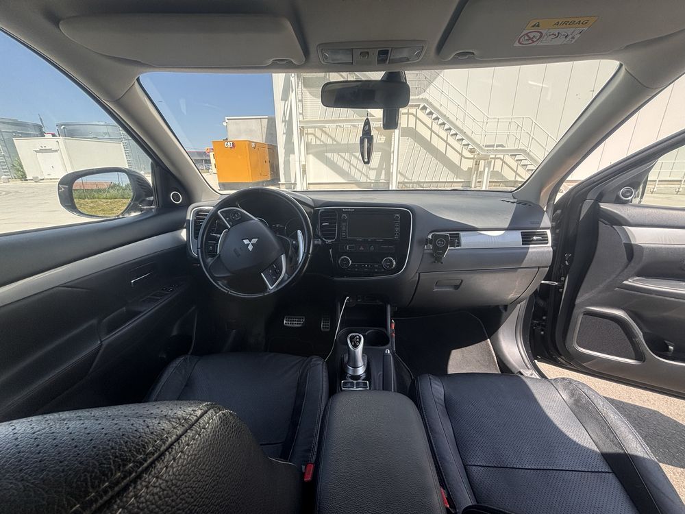 Mitsubishi Outlander PHEV 2014 – Hybrid Plug-In,