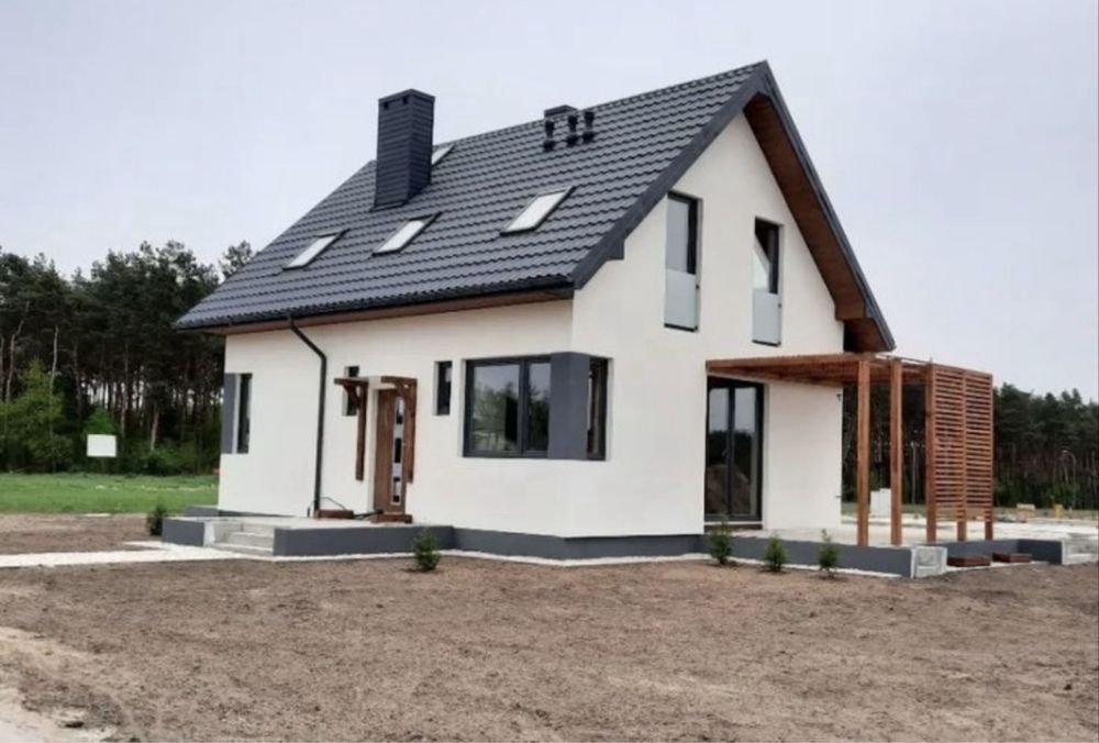 Vand case pe structura metalica la cheie