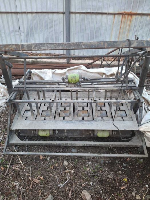 Продам Станок для пескоблока, шлакоблока.