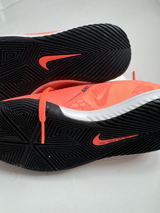Ghete de fotbal Nike JR PHANTOM VENOM academy TF NOI 38,5