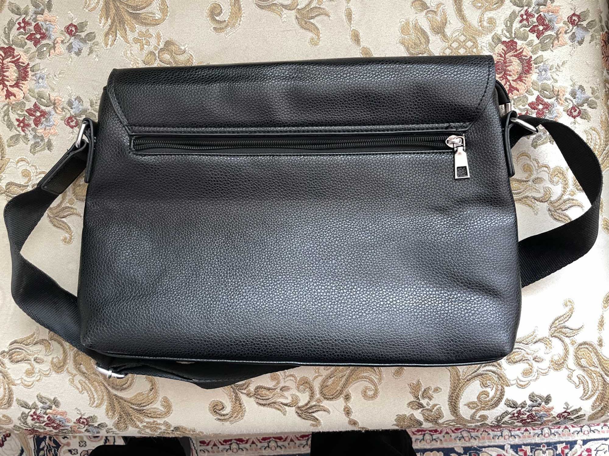 Продам кожанную сумку POLO
