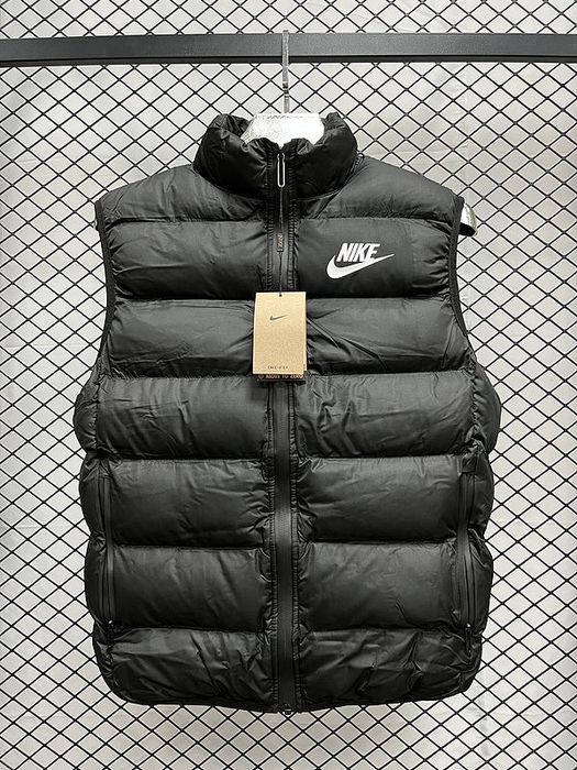 Nike елек, Черен цвят