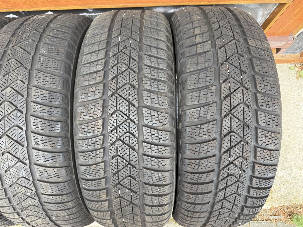 4бр. Отлични Зимни Гуми С Борд 205/60R/16 -PIRELLI- DOT:4423-7.6м+4.6м
