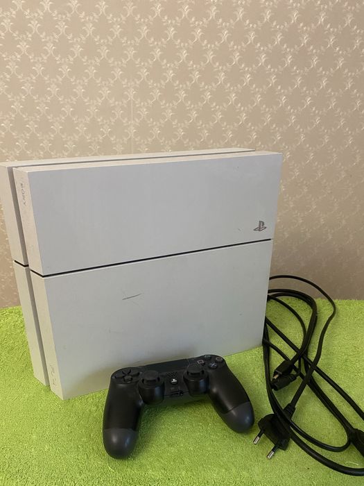 PlayStation 4 White 512Gb, игры продаю отдельно
