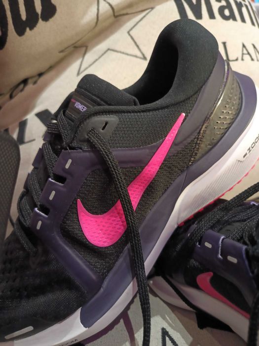 Найк оригинални маратонки от Холандия. Аутлет-Роермонд.