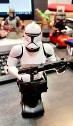 Trooper Star Wars surpriza Kinder Max