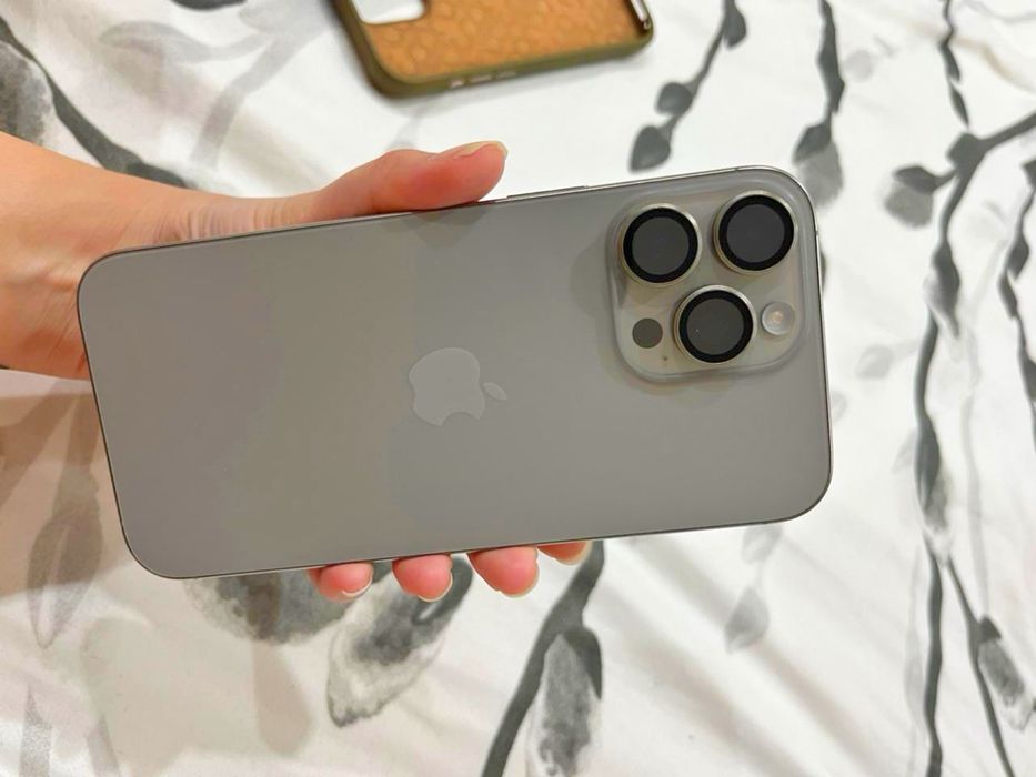 Продам Iphone 16 Pro Max