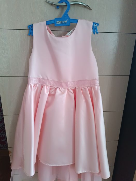 Платье для девочки нарядное