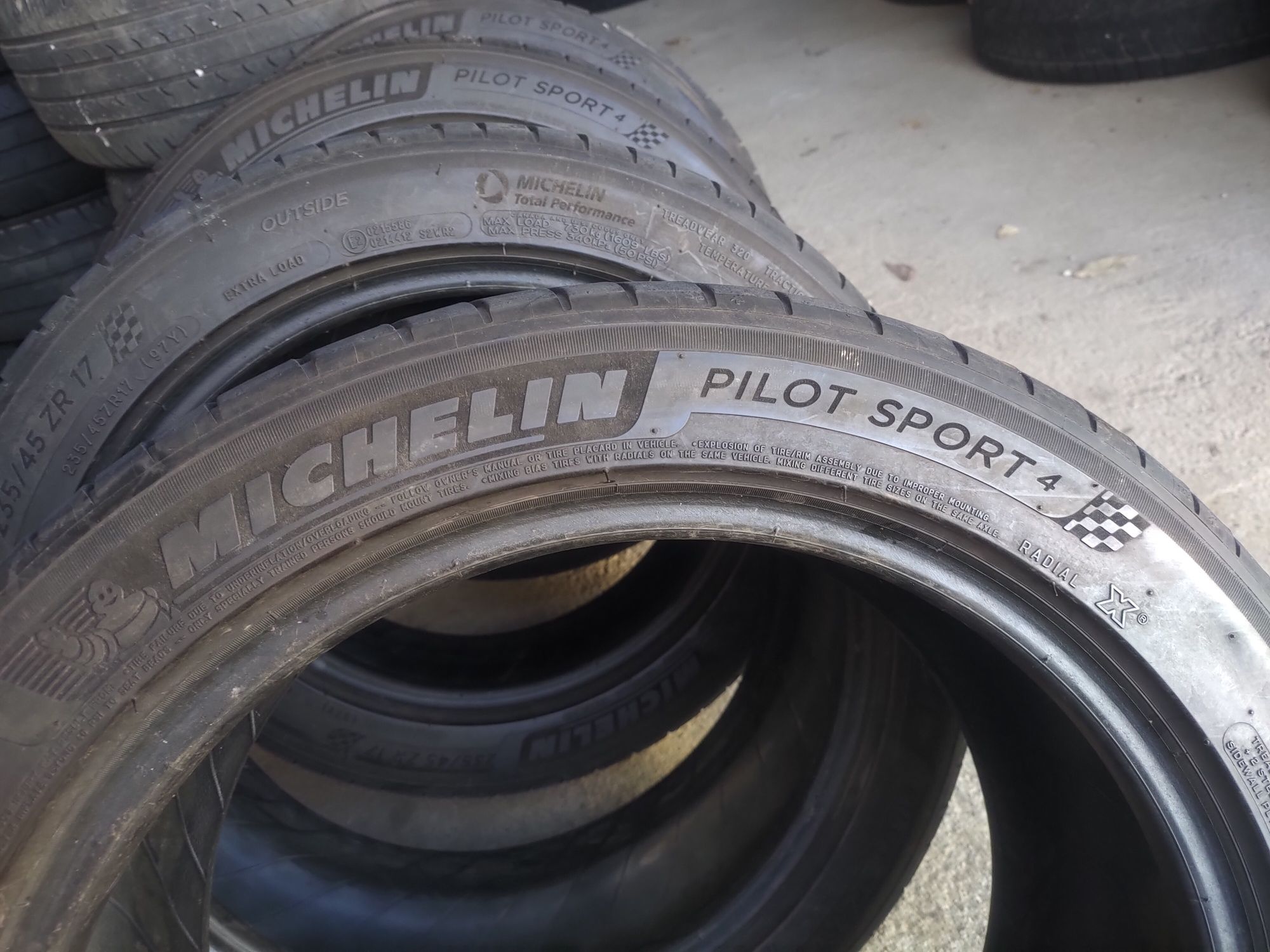 235.45.17 Michelin