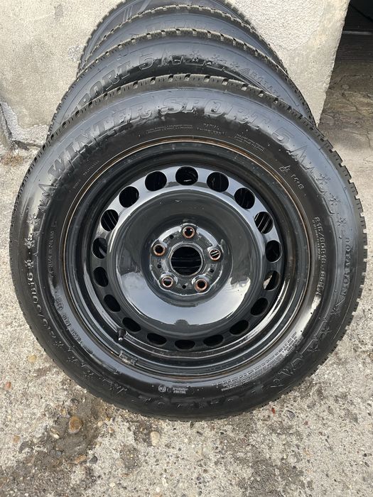 Jante cu anvelope de iarna 215/60R16, 5x112 VW, Skoda, Audi,etc Dunlop