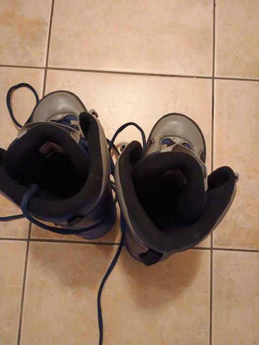 Продавам обувки за сноуборд