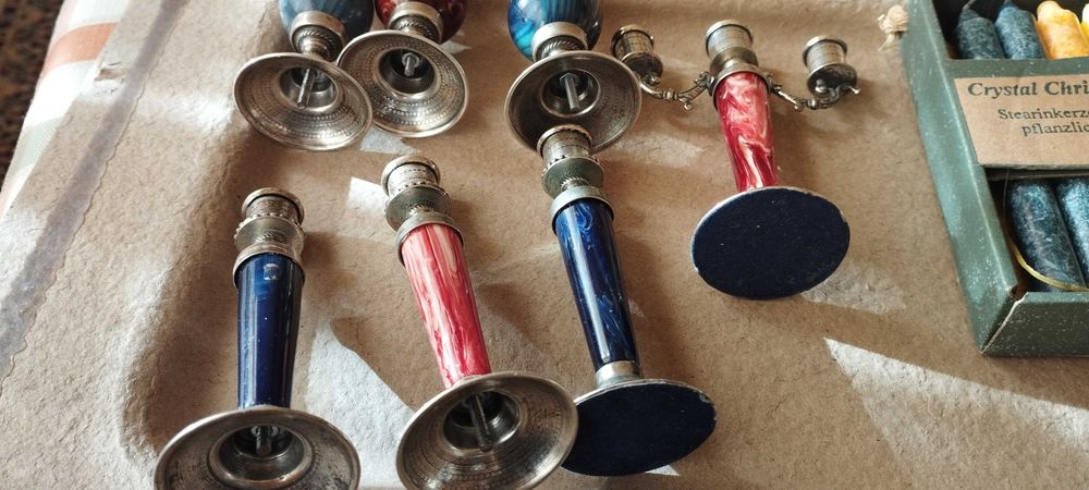 Сребърни свещници