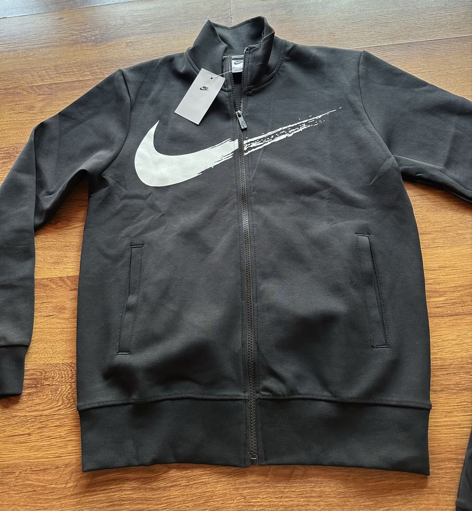 Мъжки,памучен,черен екип Nike с голяма отметка