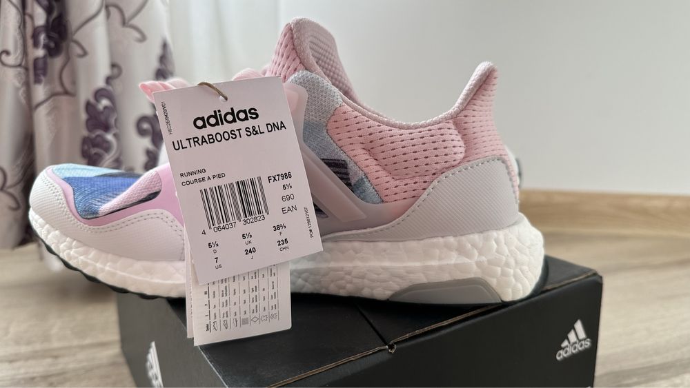 Adidas Ultraboost DNA noi la cutie si originali ( 38 si 38.2/3 )