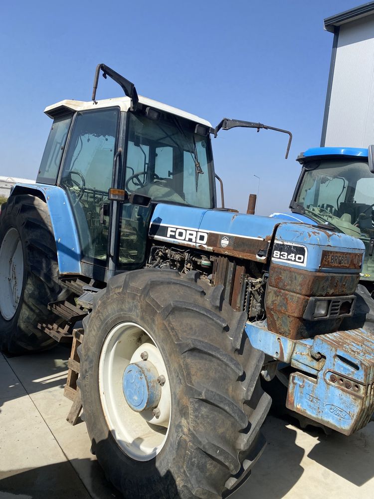 Dezmembrez tractoare, combine NEW HOLLAND, FORD, CASE IH