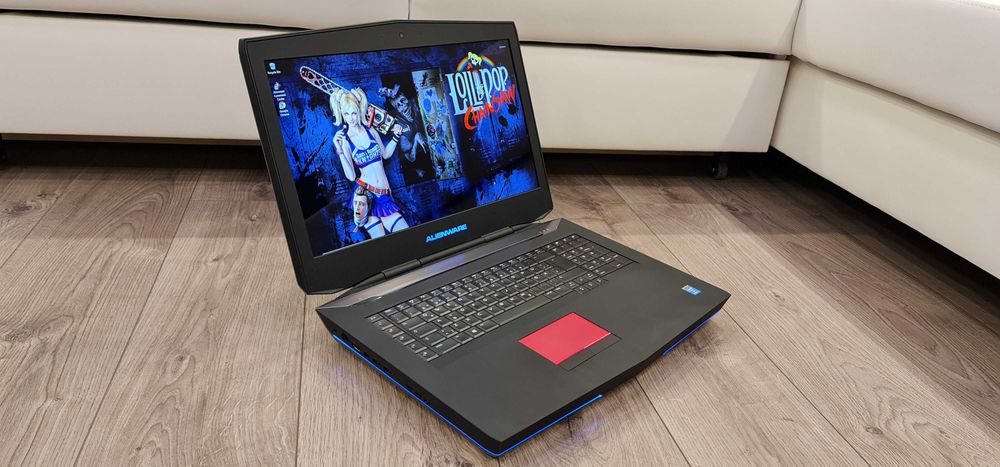 Laptop gaming ALIENWARE ,intel core i7 , 32 gb ram, 18,4 inch