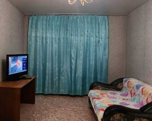 Сдам чистую однакомнатную