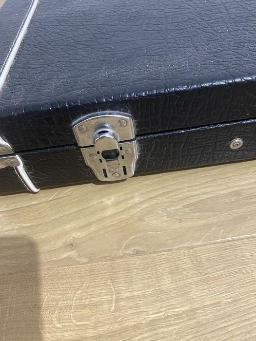 Chitara electrica Fender neoriginal adus din Germania