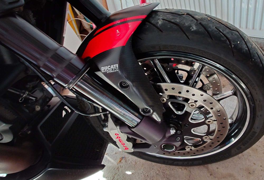 Ducati Diavel Carbon 2015
