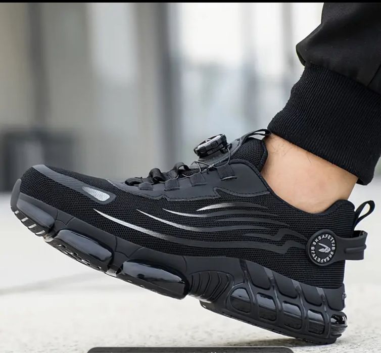 Adidasi/bocanci safety cu bombeu metalic marimea 41