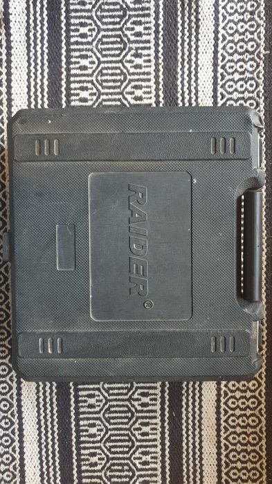 Винтоверт Raider 18v