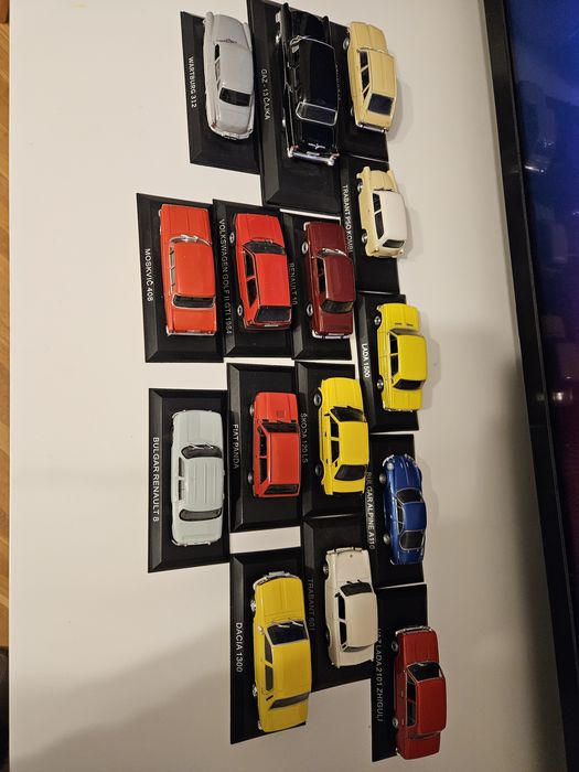 Колекция на легендарните автомобили  De Agostini