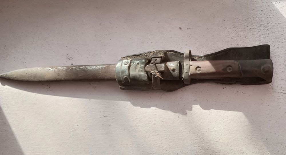 Vând sau schimb sabie vechi