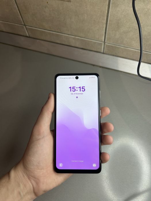 Samsung A52, 128GB, 6GB RAM – Funcționează perfect