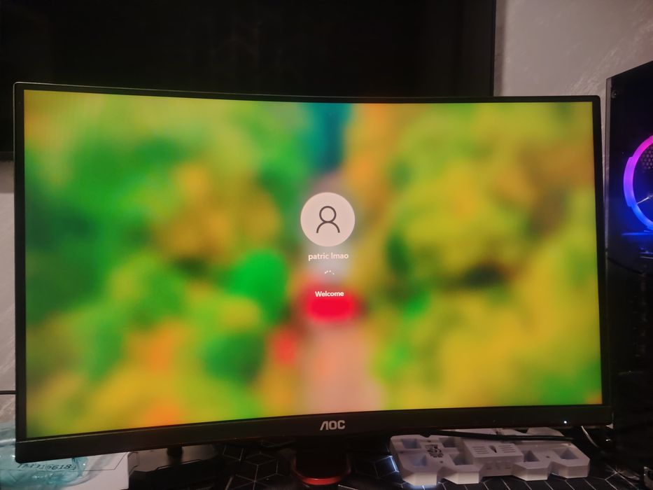 Calculator gaming și monitor + periferice