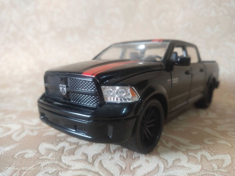 Продам модель Dodge Ram 1500