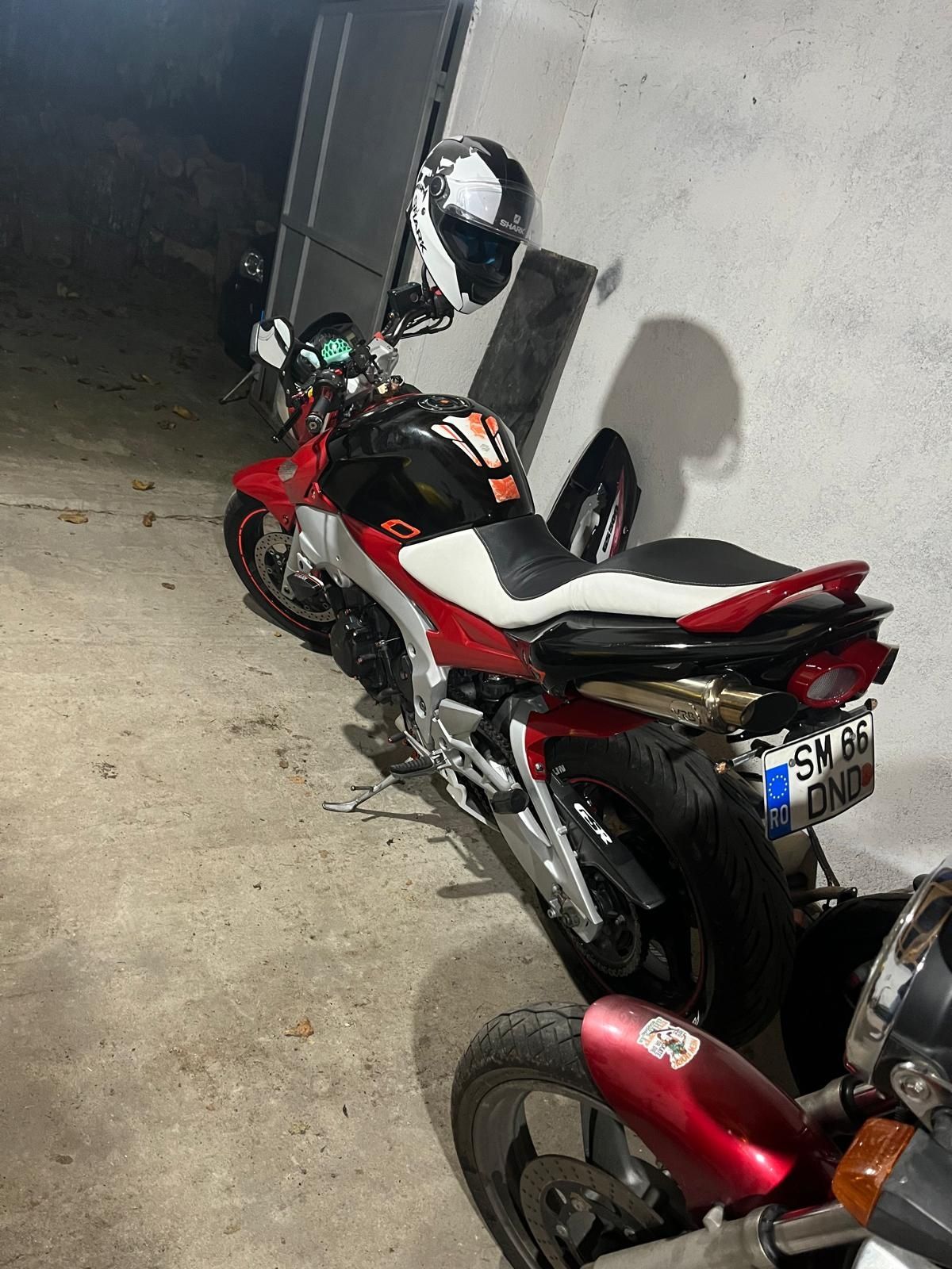 Vand sau schimb Suzuki GSR 600U