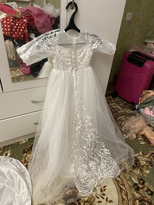 Продам детское платье размер 100